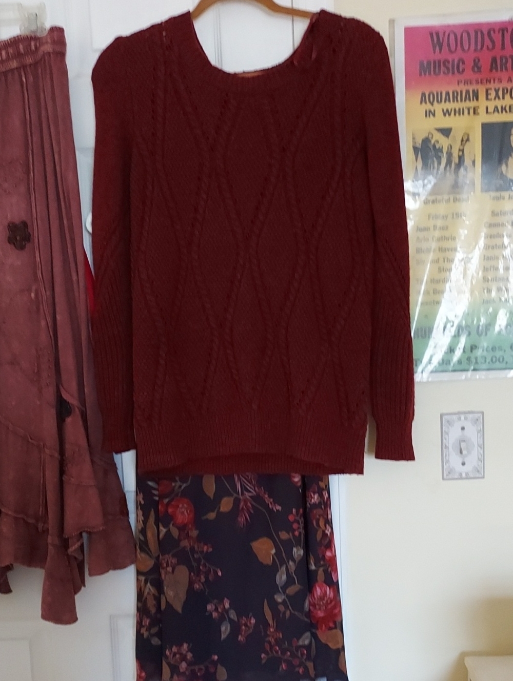 Womens Sweater & Matching Skirt Sz M Burgundy